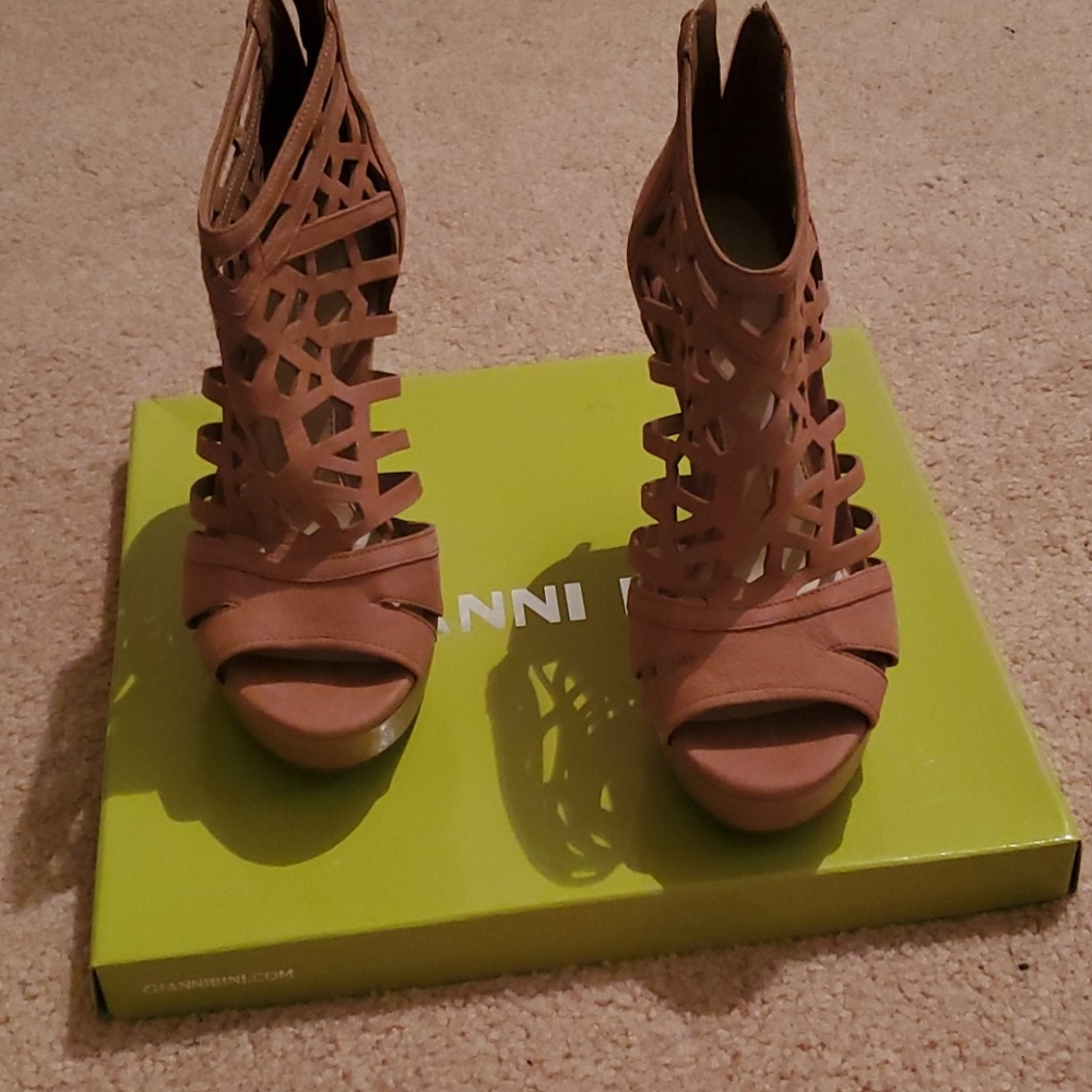 Wedges - Picture 2 of 4